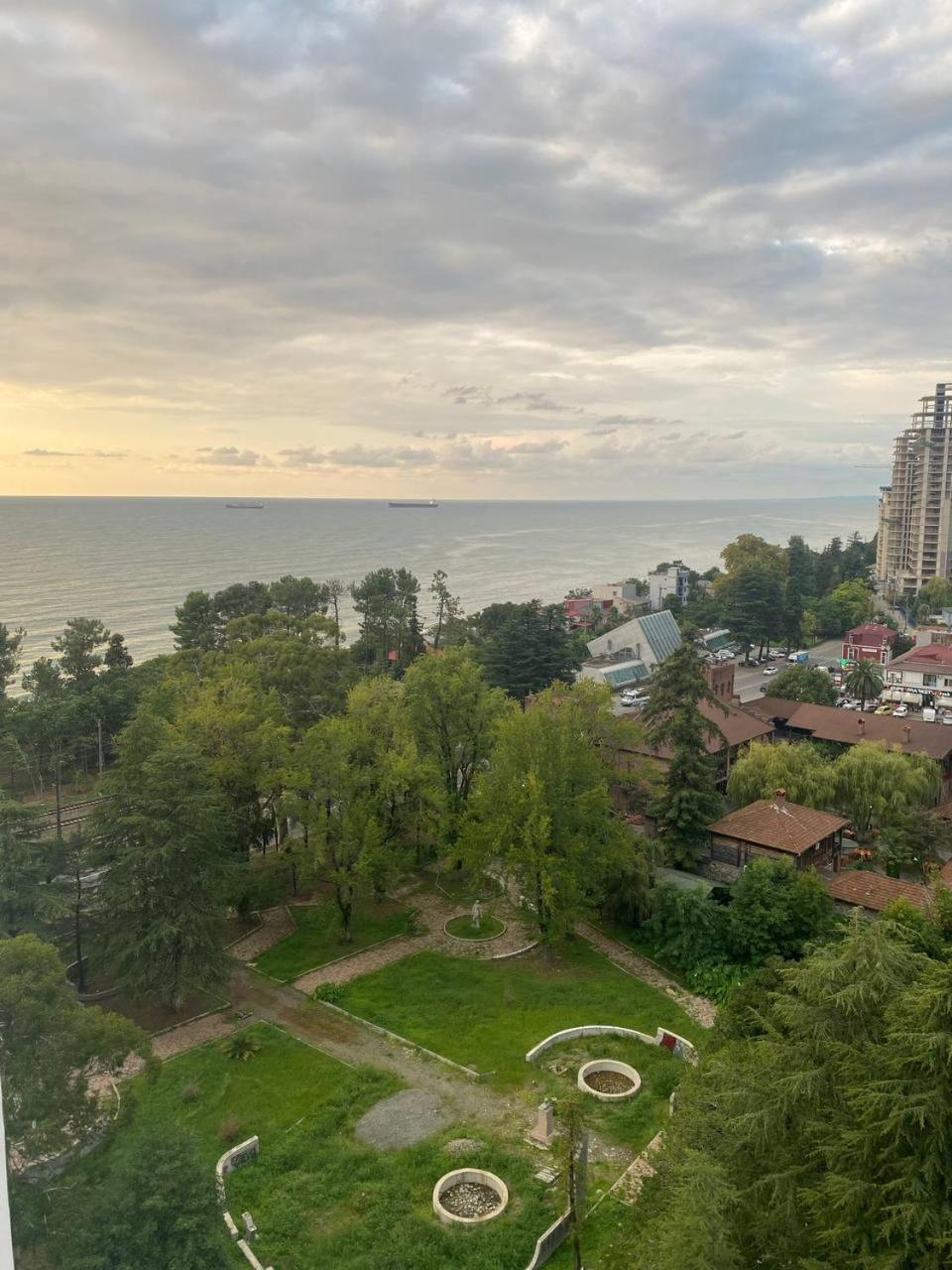 Аппартаменты С Двумя Балконами На Море И Горы Makhinjauri Extérieur photo